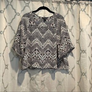 blouse with zig zag pattern